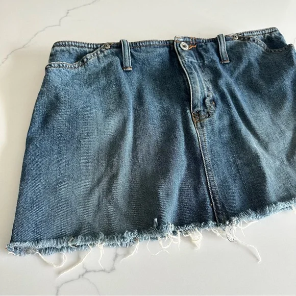 GAP Blue Denim Mini Skirt - Picture 3 of 7
